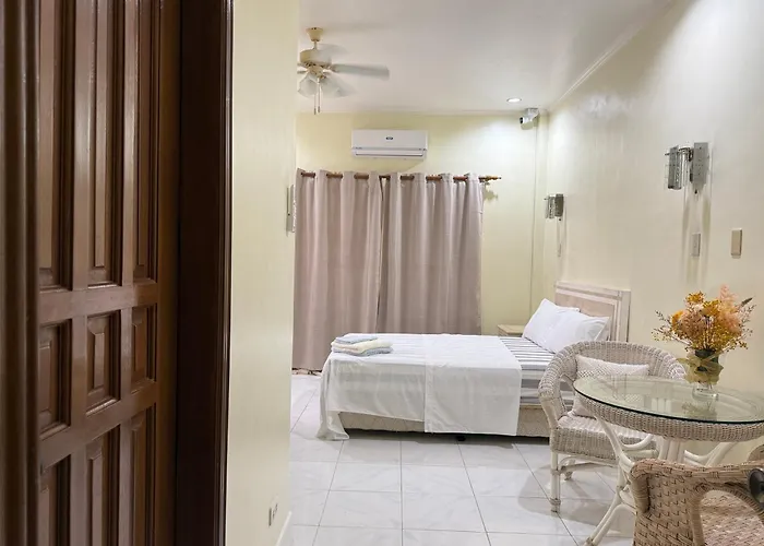 Mateos Bed & Breakfast